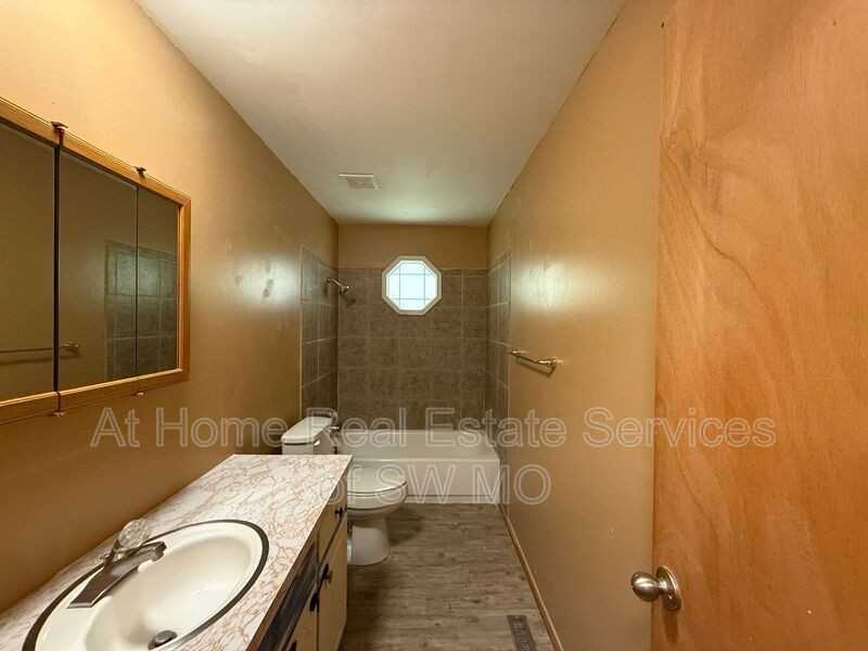 1152 S Paula Ave - Photo 7 of 11