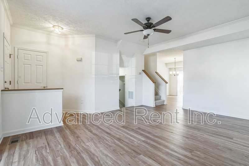 368 Foreland Garth - Photo 3 of 30
