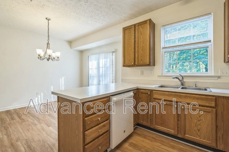 368 Foreland Garth - Photo 6 of 30