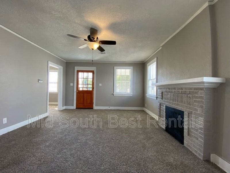 298 Edsel Ave - Photo 2 of 8