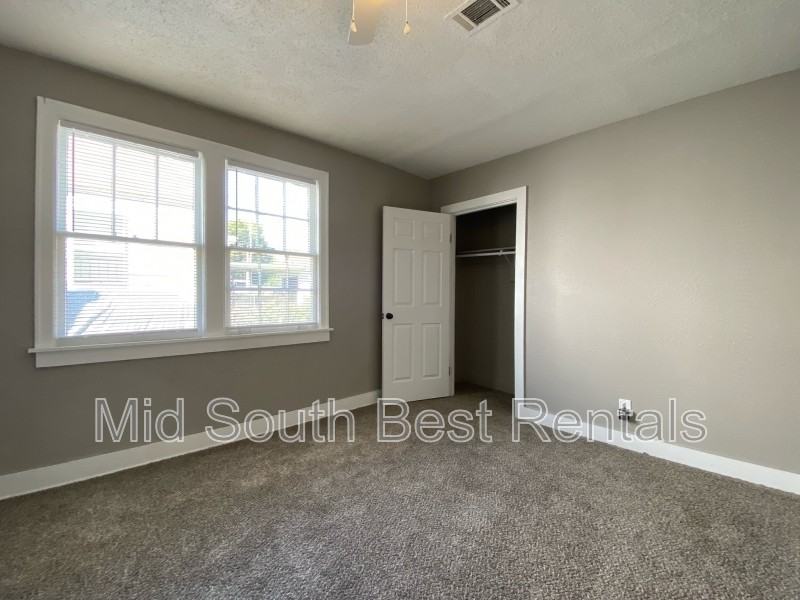 298 Edsel Ave - Photo 5 of 8