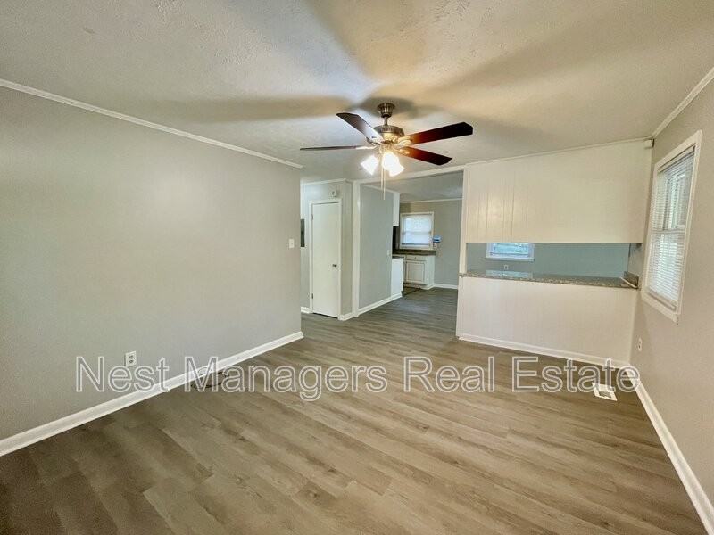 402 Douglas Ave - Photo 2 of 17