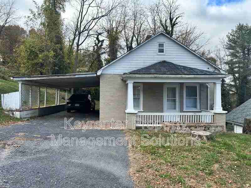 1014 Hall Street - Photo 2 of 19
