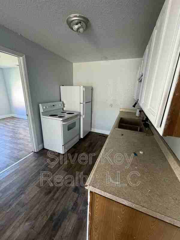 2335 Hwyn #9 - Photo 6 of 12