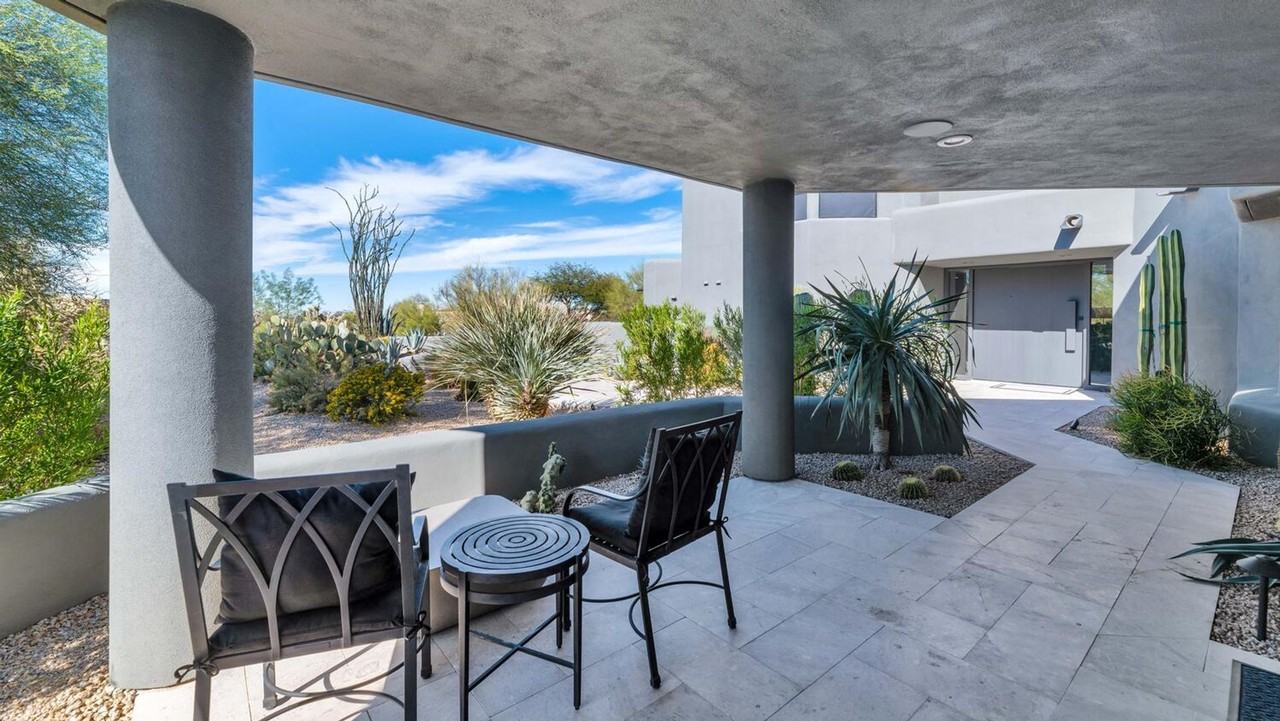 37661 N 94th St - Photo 3 of 40