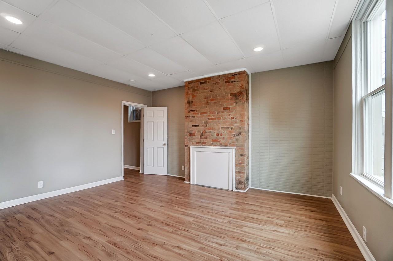 904 Walnut St - Photo 3 of 20