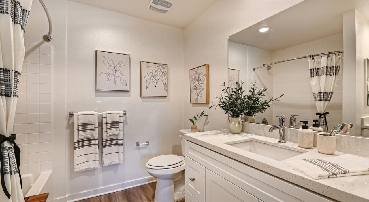 Westbrook Apartments - Photo 4 of 36