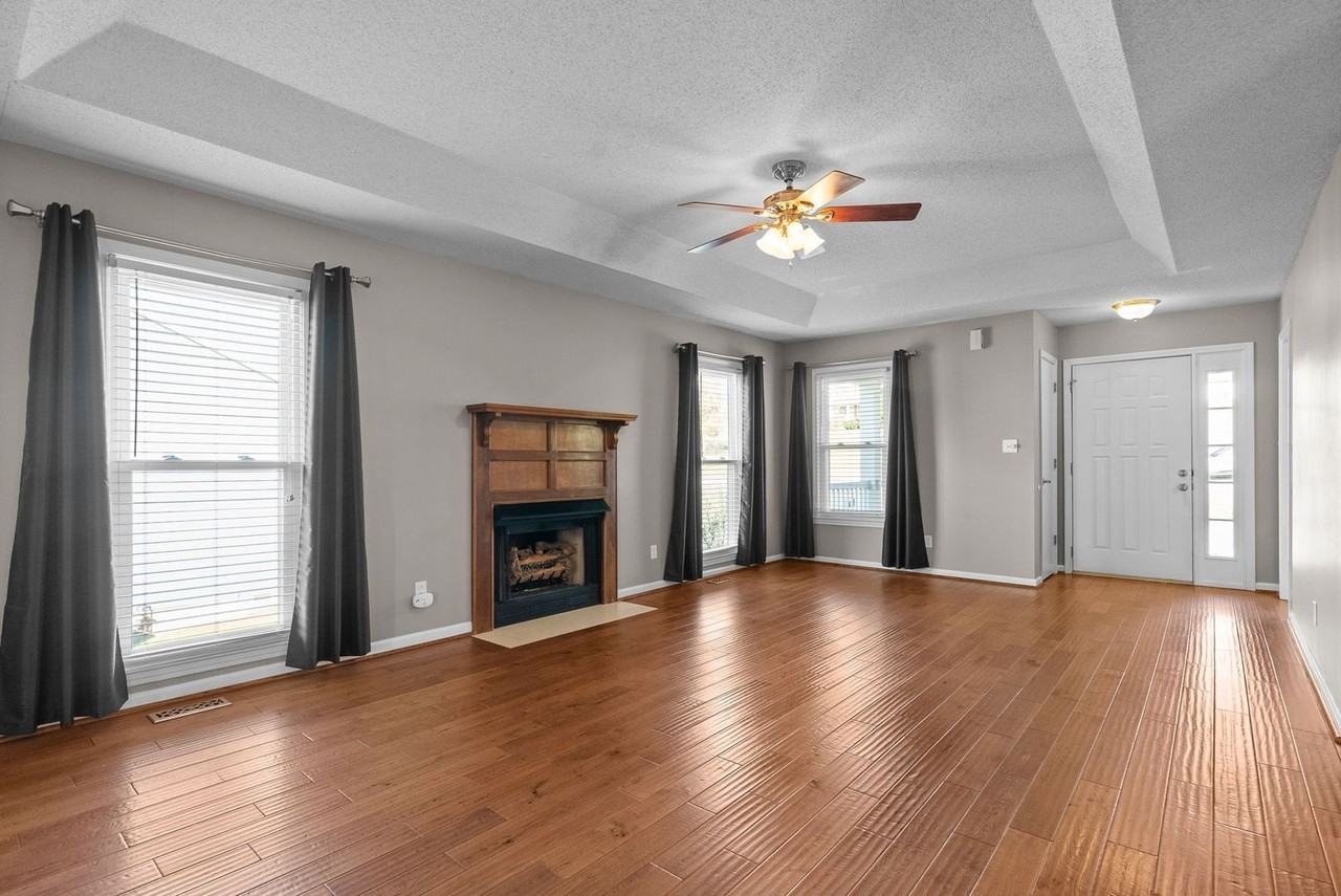 714 West Creek Drive - Photo 7 of 38