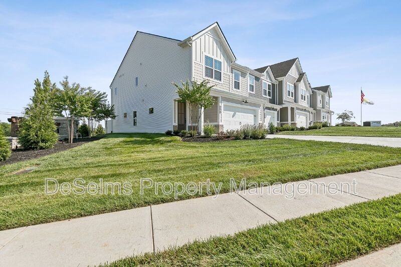 2101 Cheltenham Pl - Photo 2 of 33