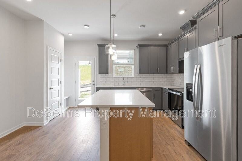 5114 Dayflower Dr - Photo 7 of 20