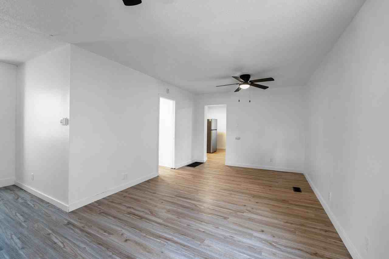 818 W Dewald St - Photo 7 of 32