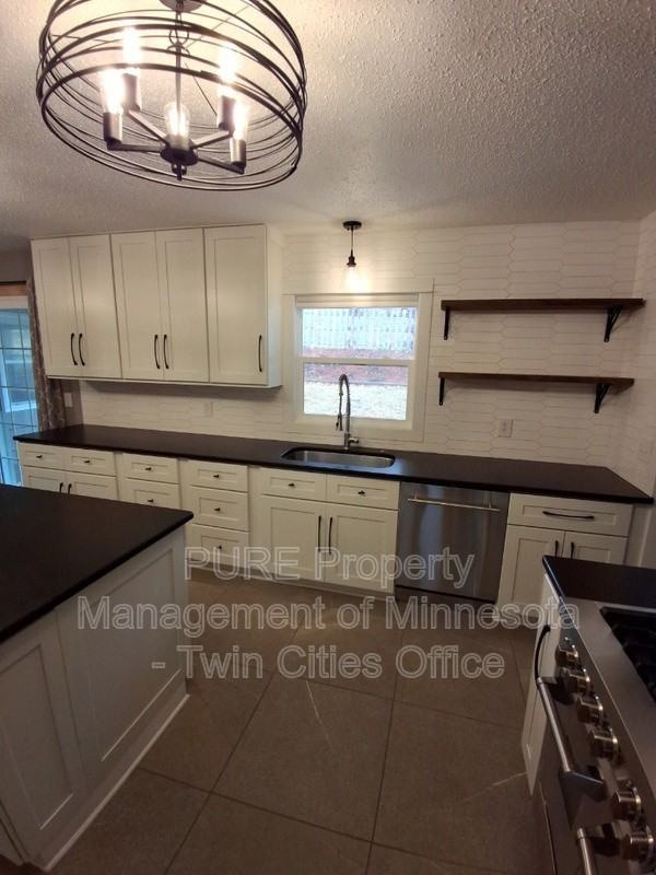 4808 Dunberry Ln - Photo 3 of 39
