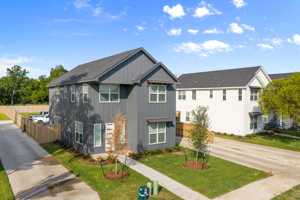 featured image of 2314 S 4th St