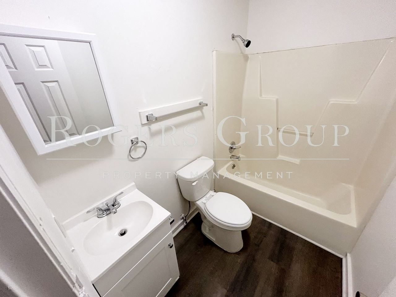 #450 - 453-455 Ridley St Duplex - Photo 2 of 6