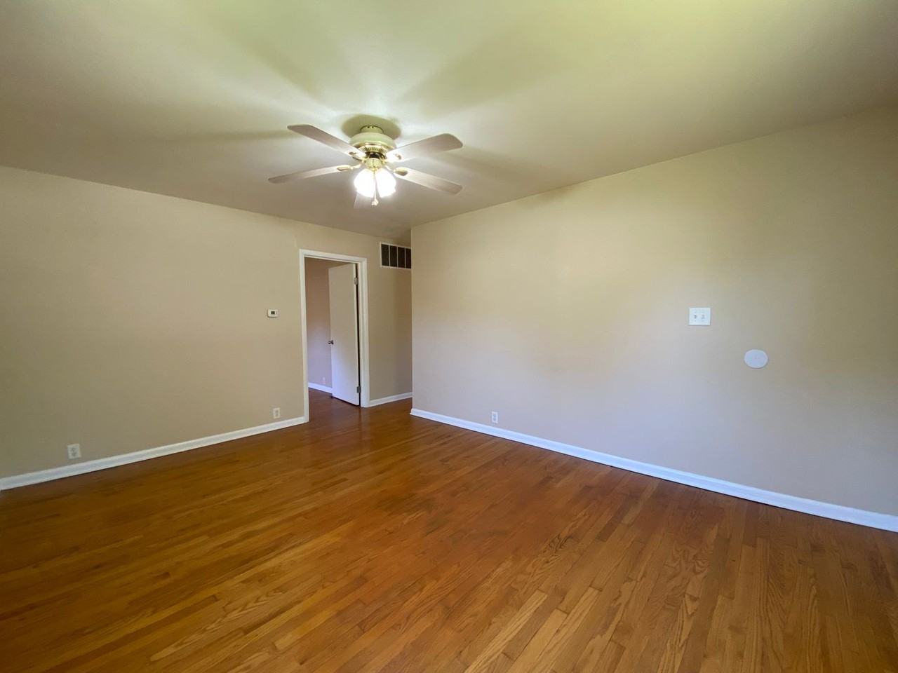 7470 S Old State Road 37 - Photo 3 of 13