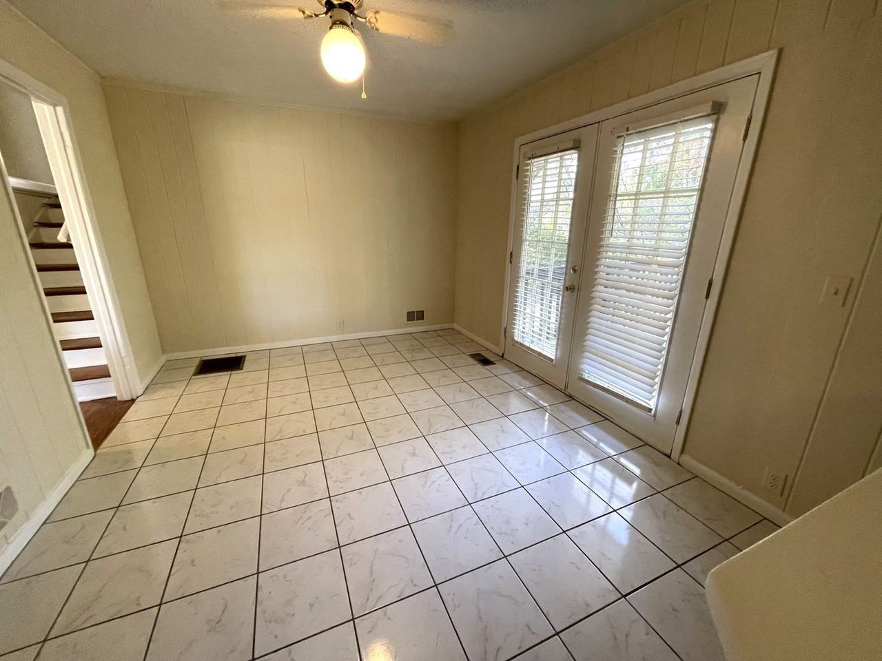 160 Pineview Drive - Photo 5 of 23