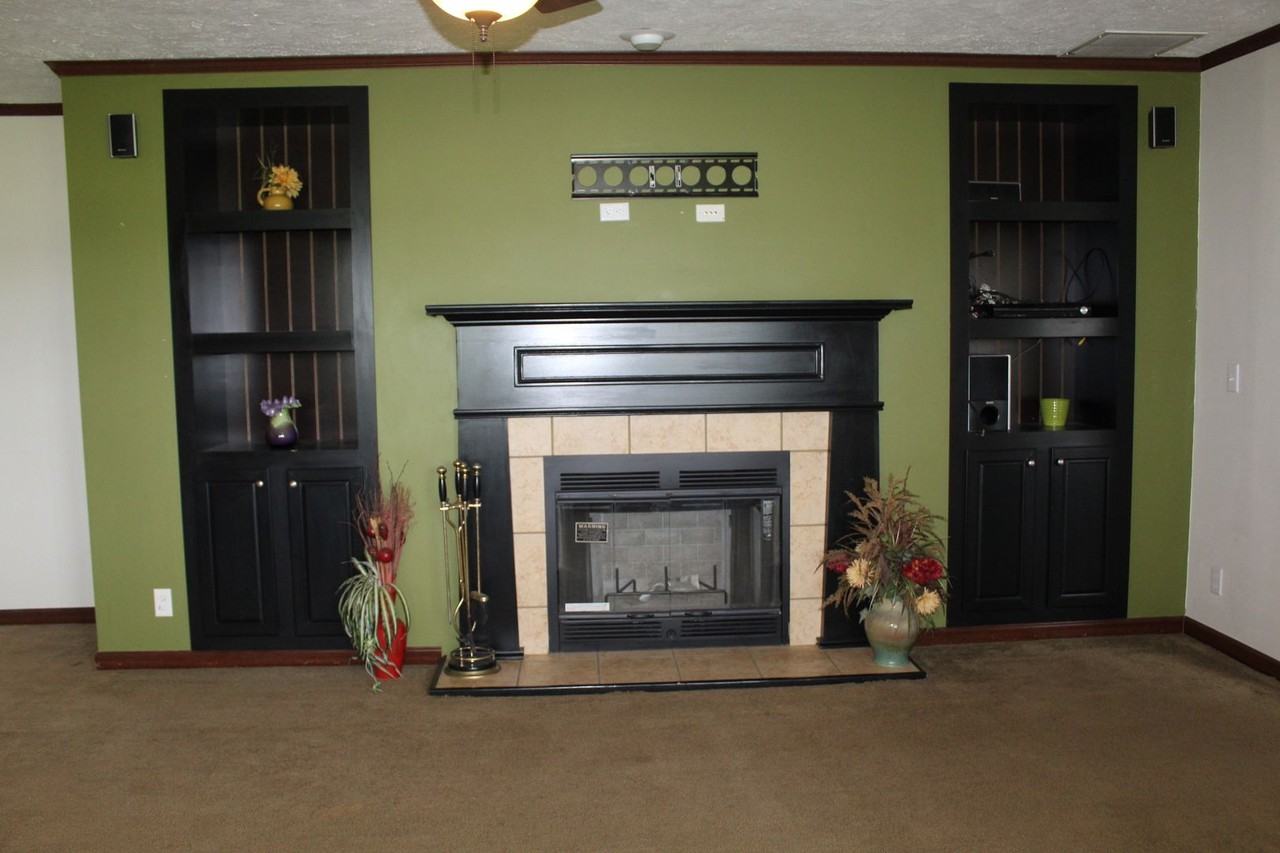 1562 Newell Rd - Photo 4 of 27