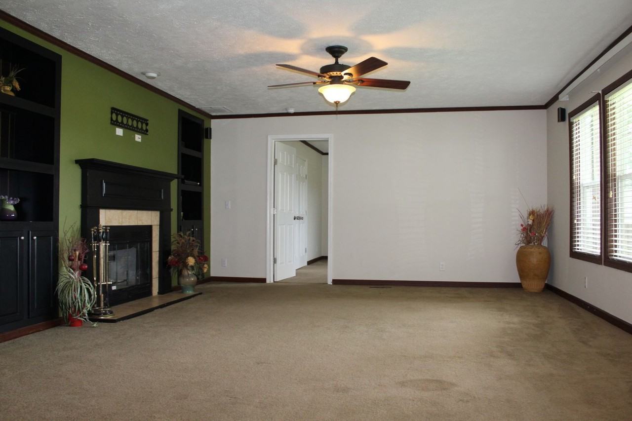 1562 Newell Rd - Photo 5 of 27