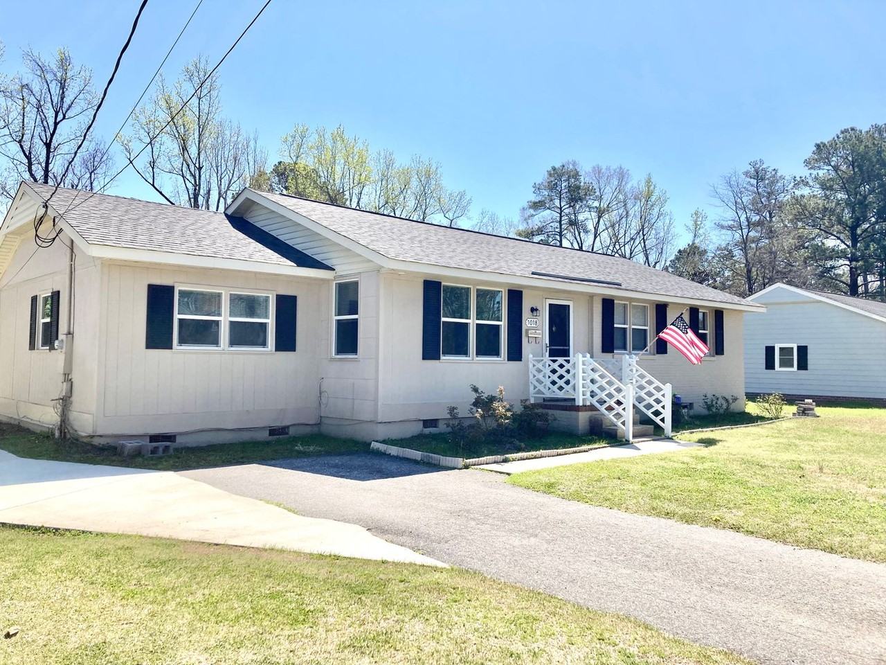 1018 Daniel Dr - Photo 2 of 17