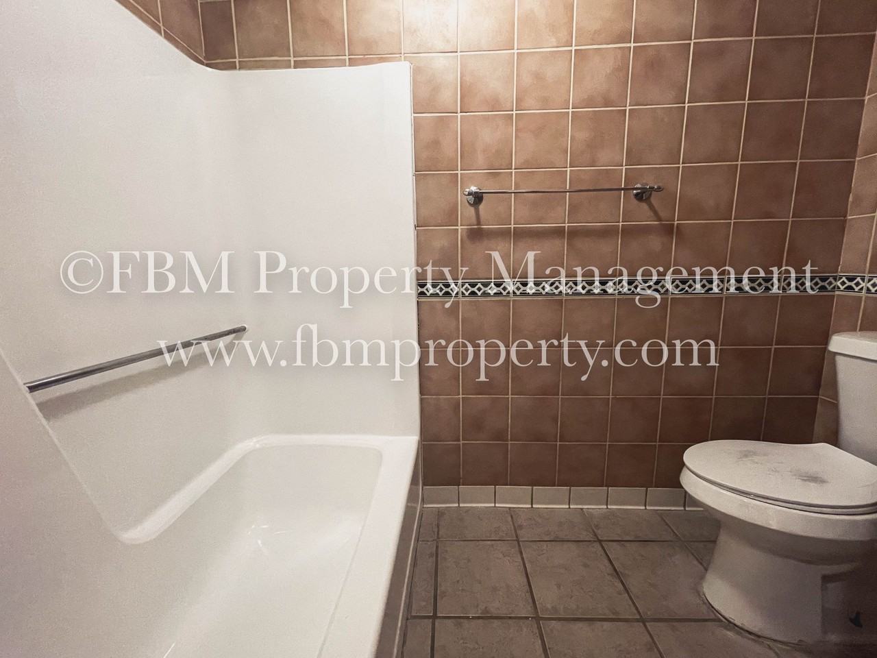 2608 W Sycamore Ave #7 - Photo 6 of 15