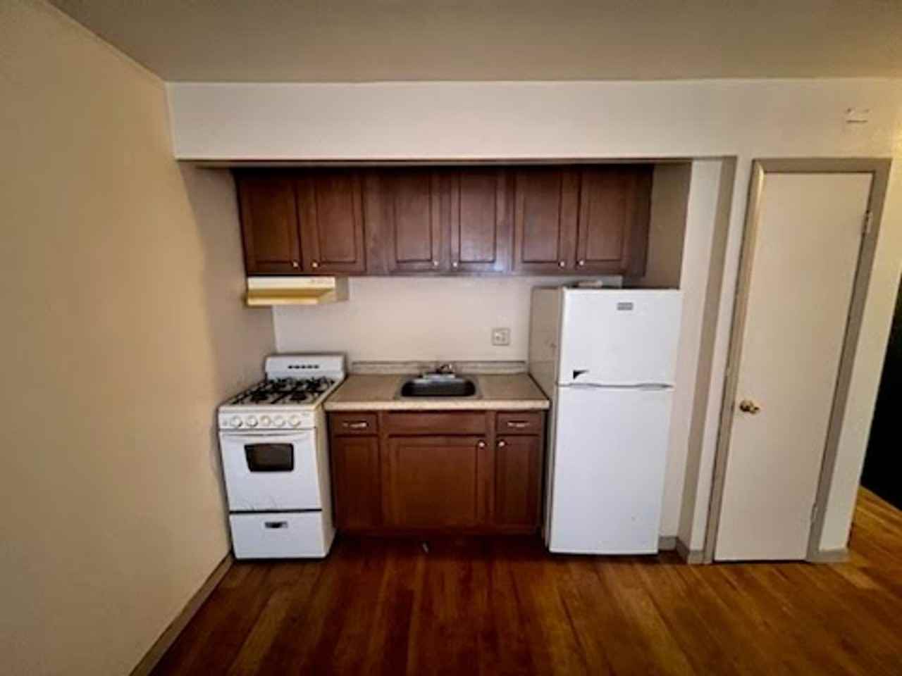 746 South Layton Boulevard - Photo 4 of 9