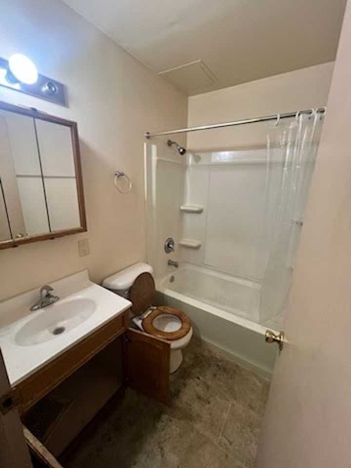 746 South Layton Boulevard - Photo 7 of 9