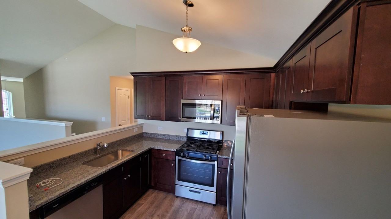 415 Timber Pointe Dr - Photo 3 of 19
