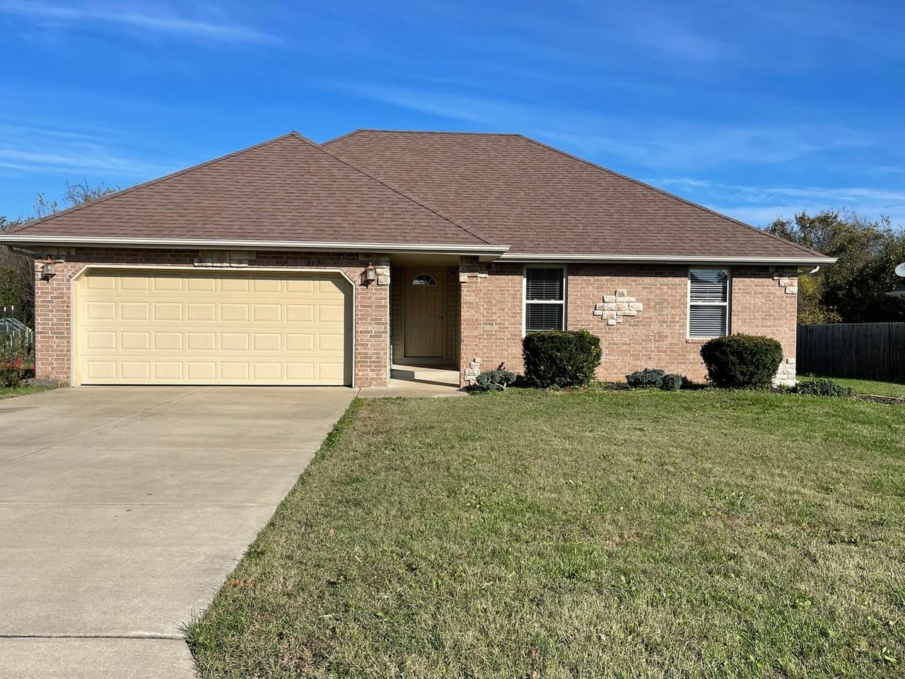 217 Eagle Ln - Photo 2 of 22