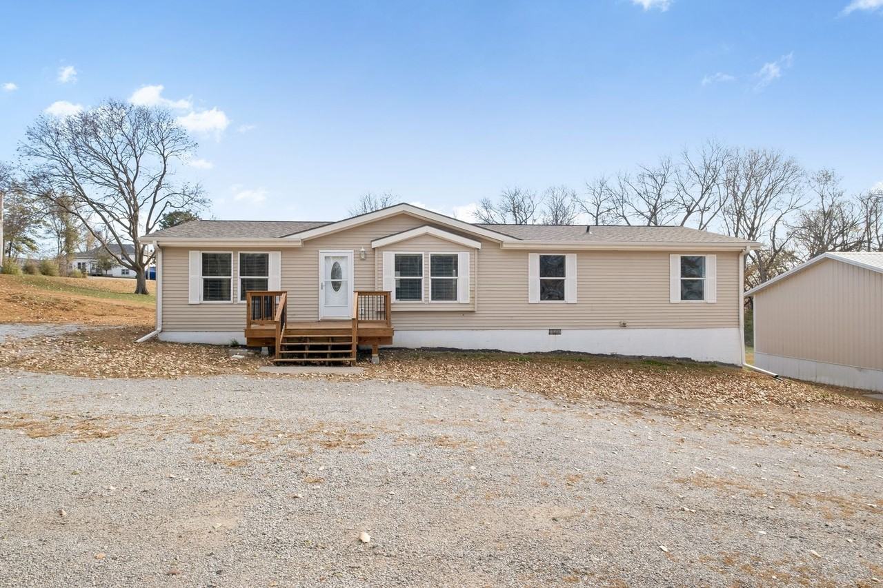 107 Alton St - Photo 2 of 23