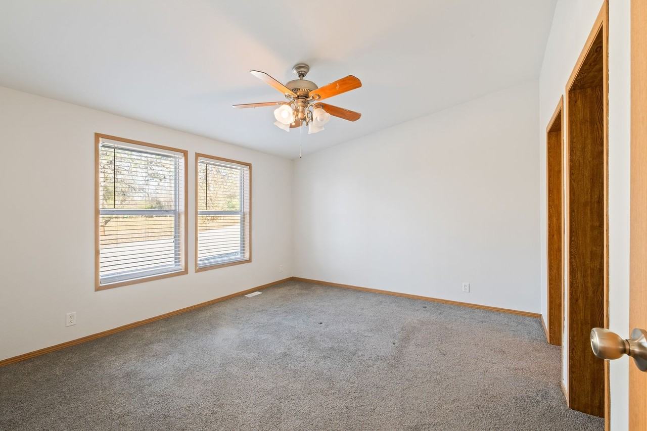 107 Alton St - Photo 3 of 23