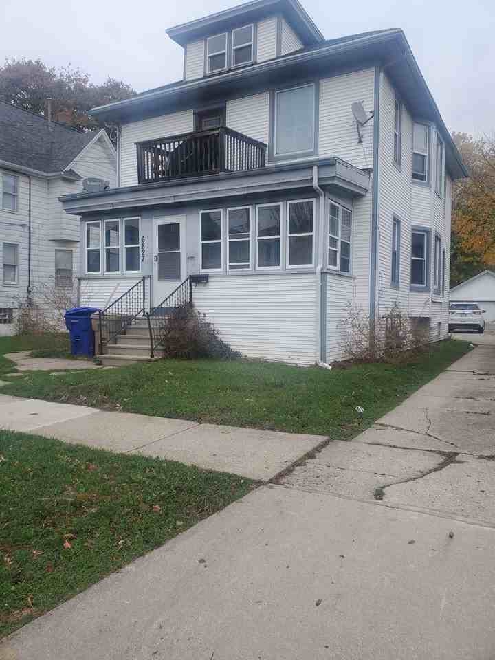 6827 25th Ave. (Duplex) - Photo 2 of 8