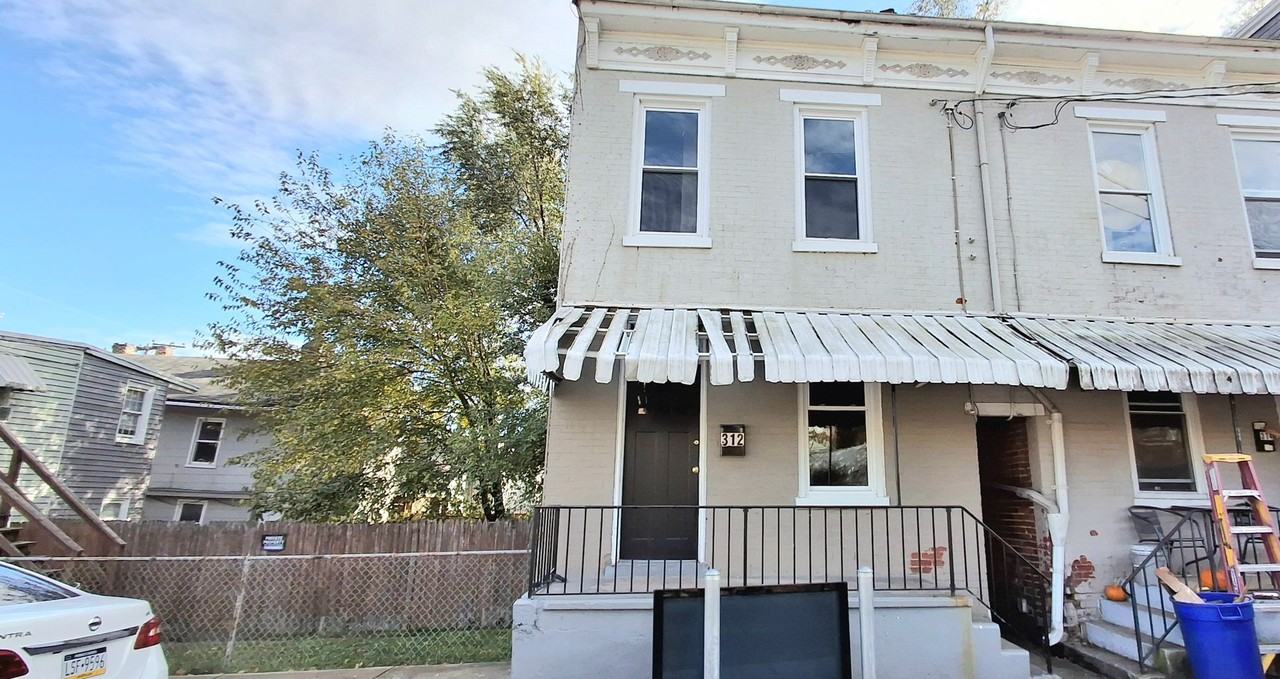 312 W Gay Ave - Photo 2 of 24