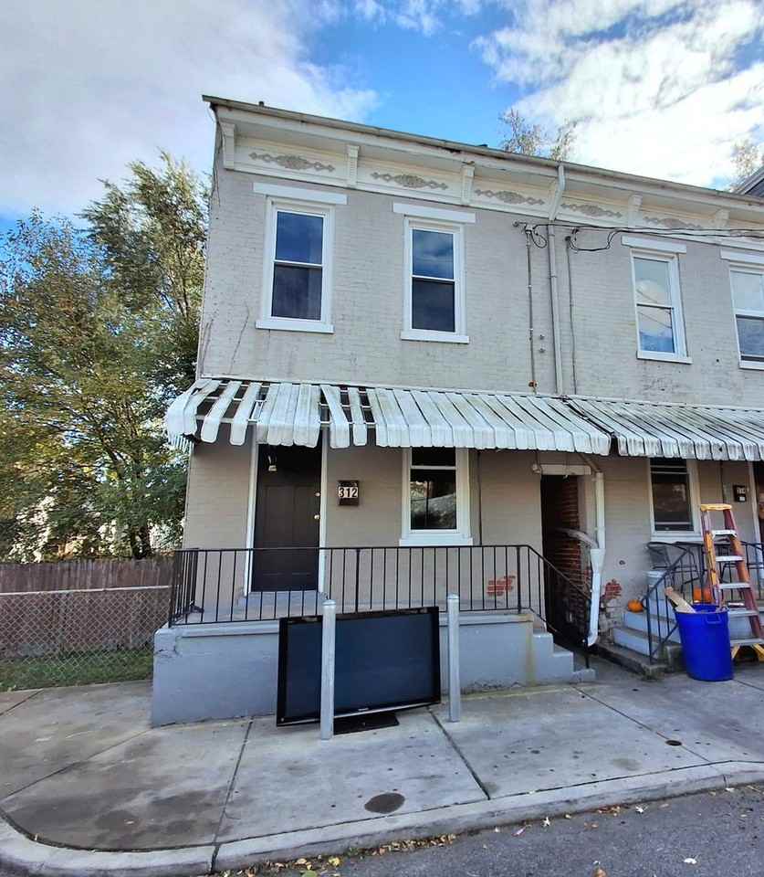 312 W Gay Ave - Photo 3 of 24