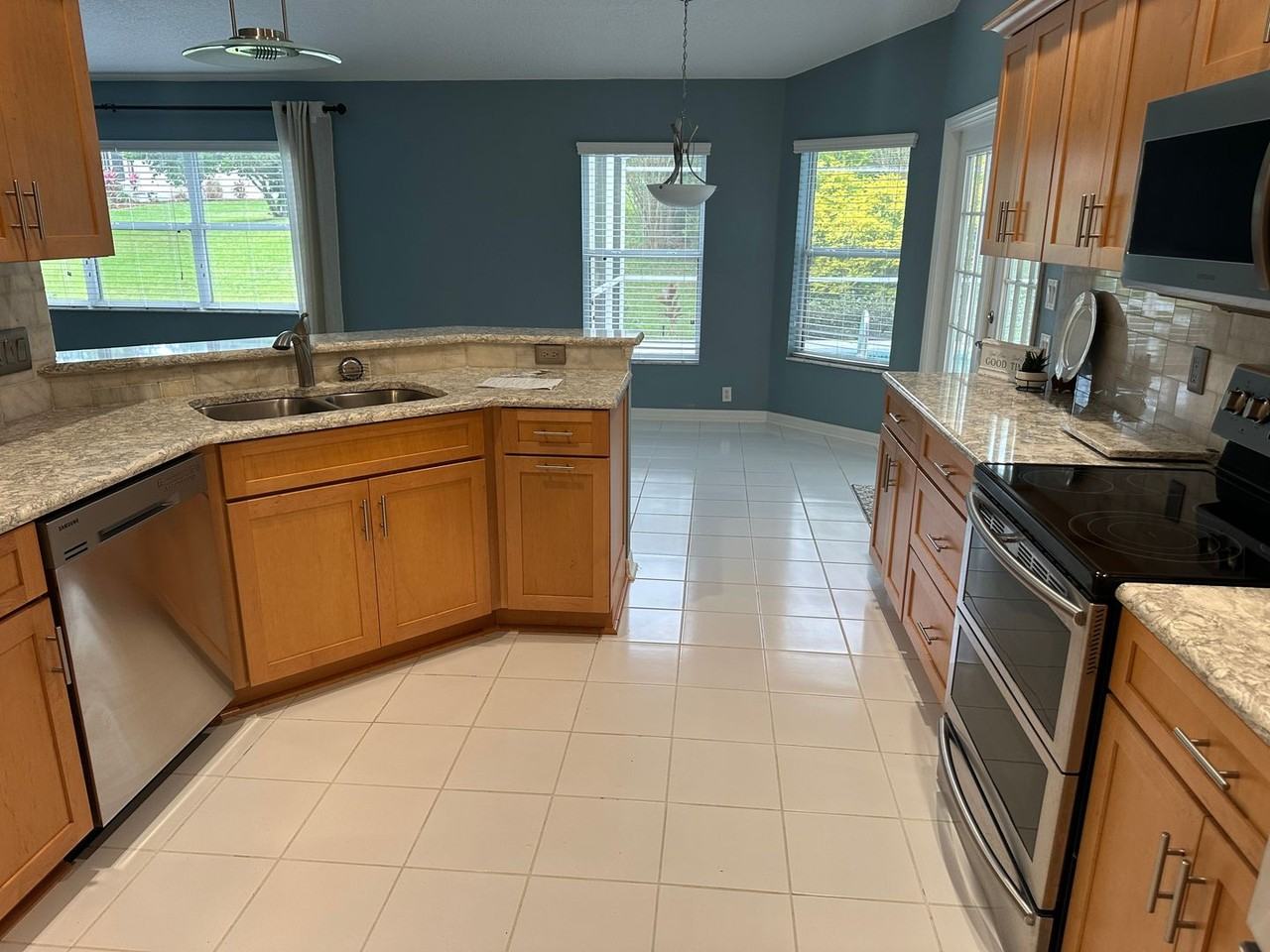 5311 Saddleback Ct - Photo 3 of 23