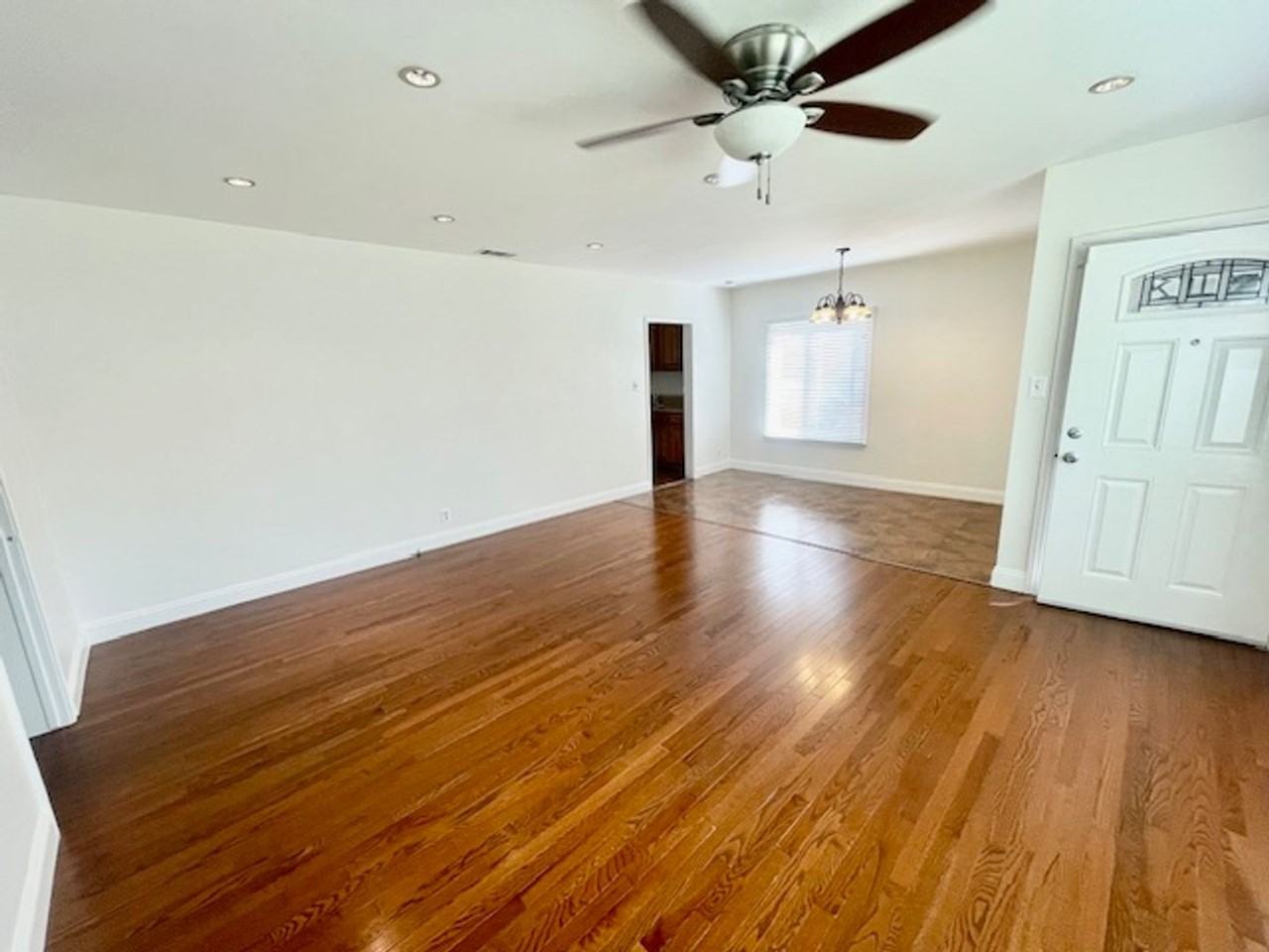 6052 Bellflower Blvd - Photo 2 of 31
