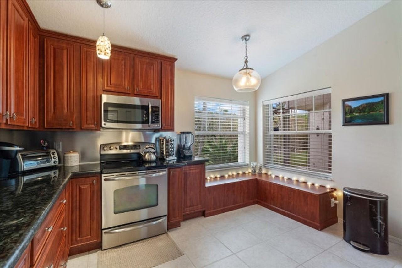 14211 W La Sedona Cir - Photo 3 of 18