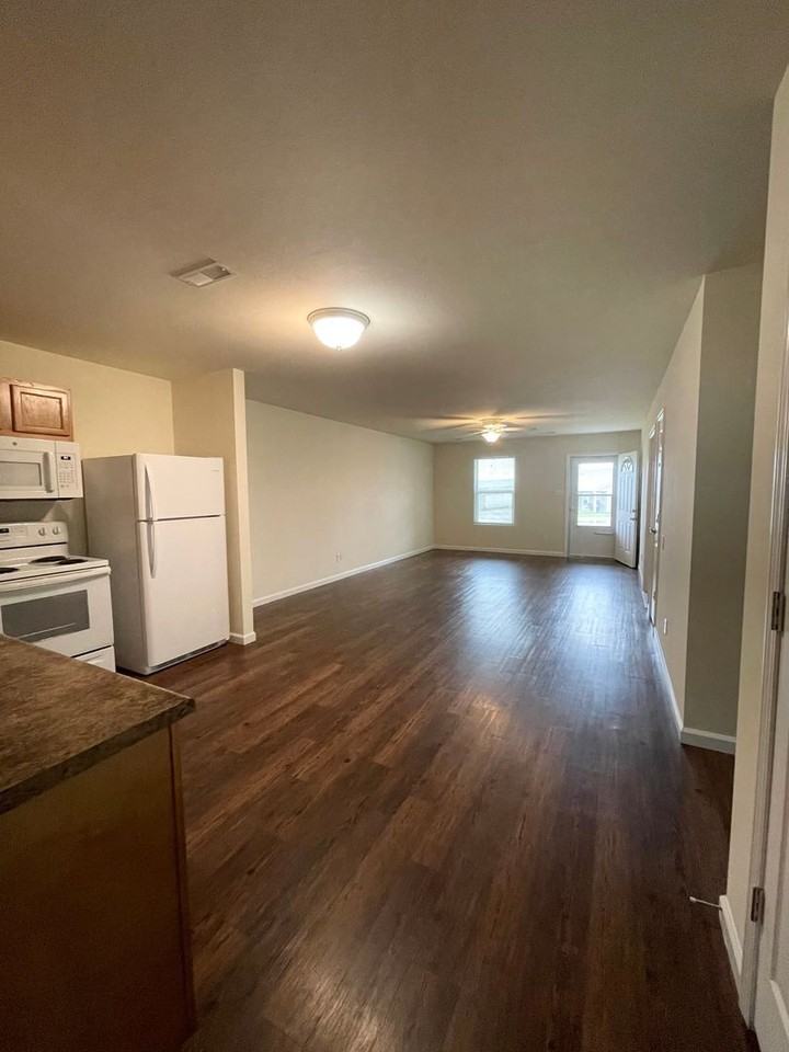 86 Patriot Dr - Photo 3 of 9