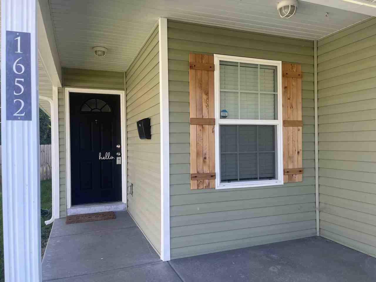 1652 N Marlan Ave - Photo 3 of 19