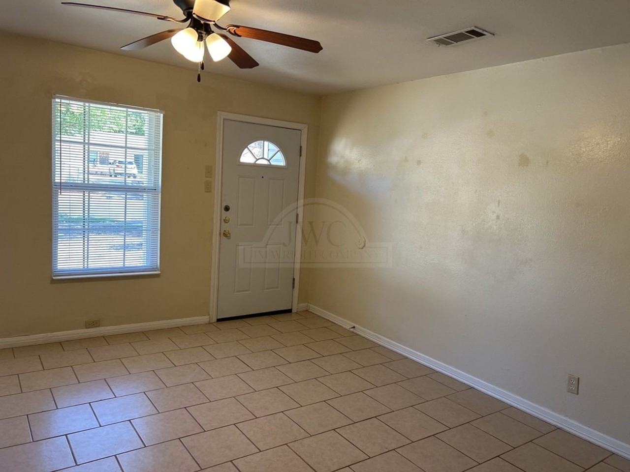 1608 Duncan Ave - Photo 6 of 19