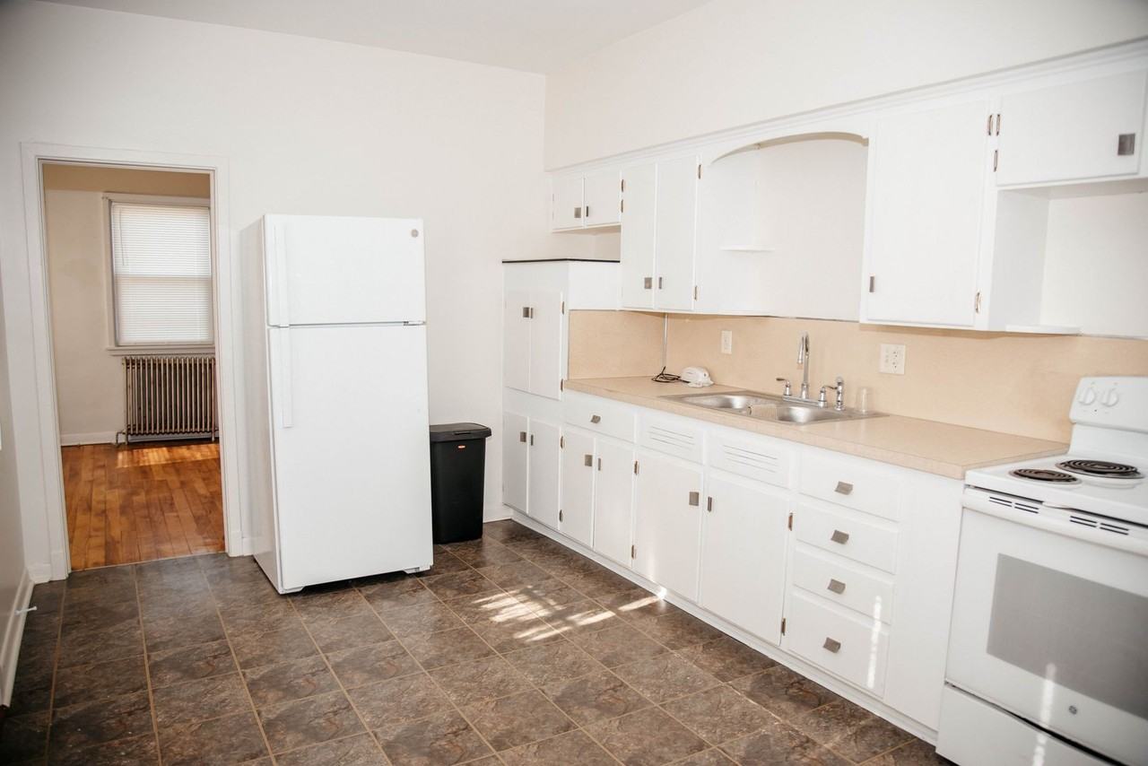 333 Spruce St 1st Fl - Photo 3 of 15