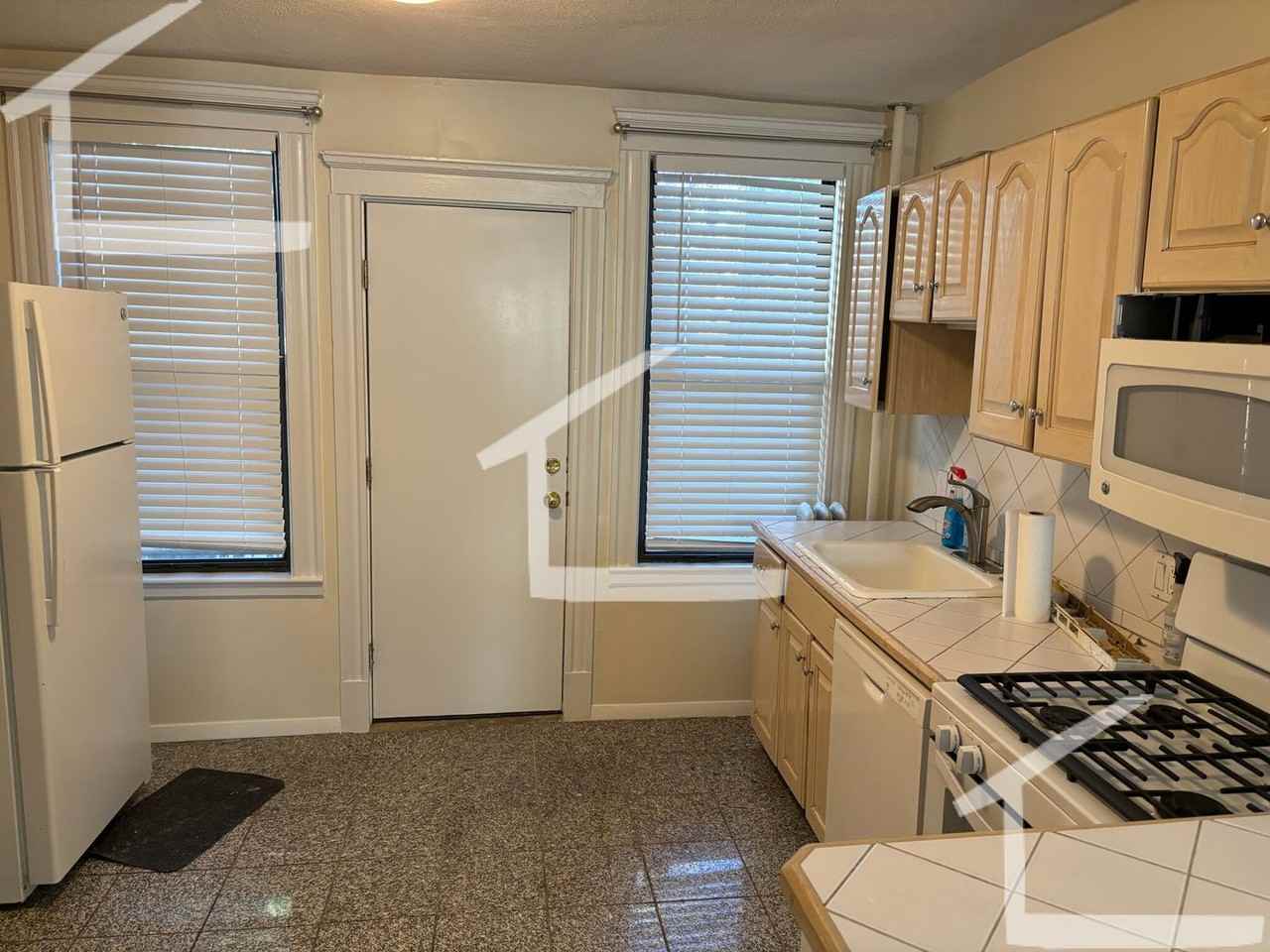 10 Bellvista Rd - Photo 3 of 8