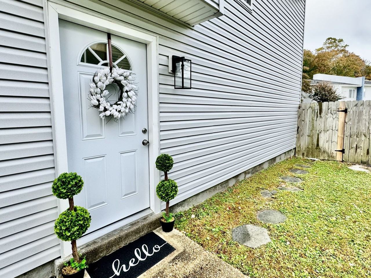 5948 Buckminister Ln - Photo 5 of 47