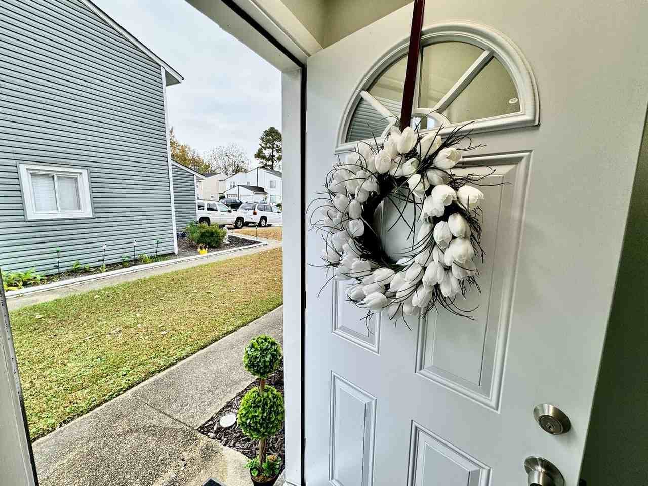 5948 Buckminister Ln - Photo 6 of 47