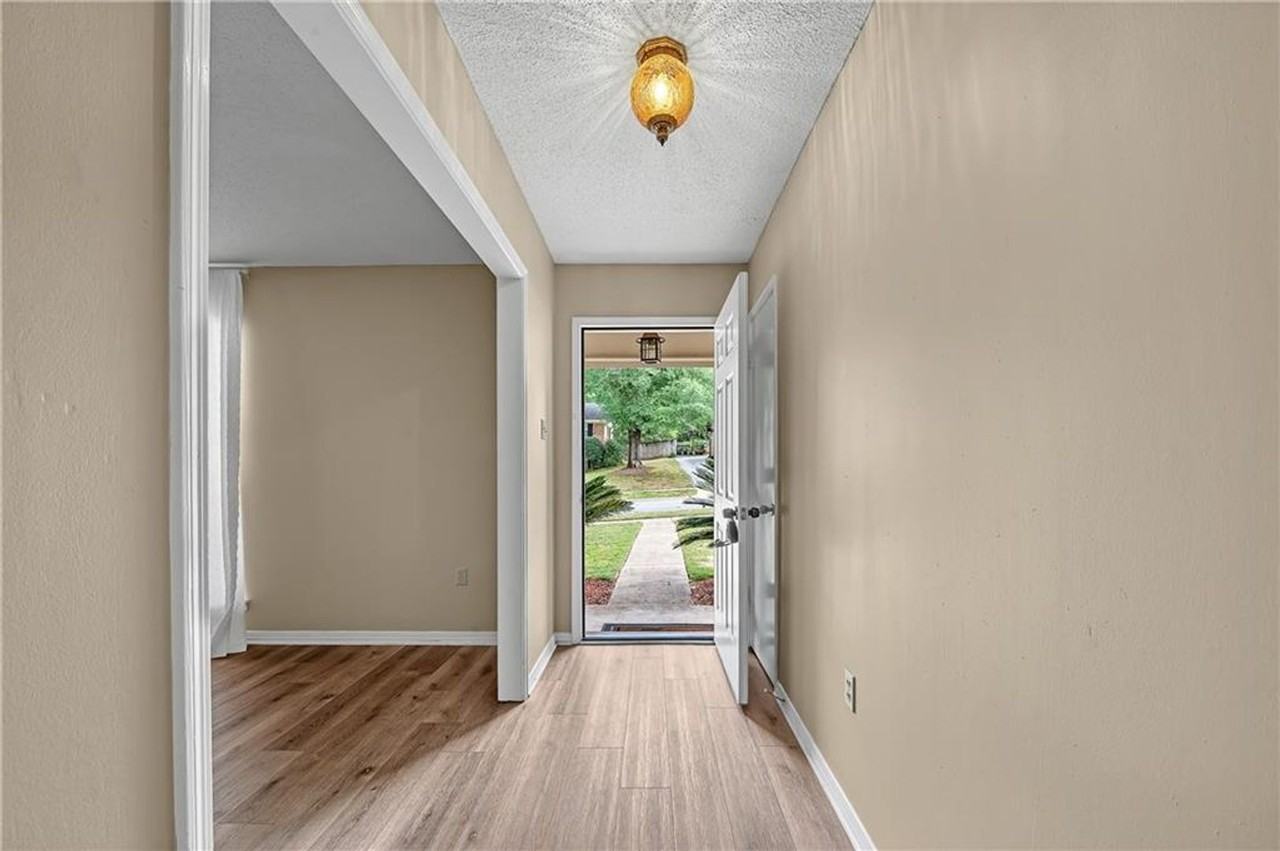 2562 Wagon Wheel Dr - Photo 3 of 42