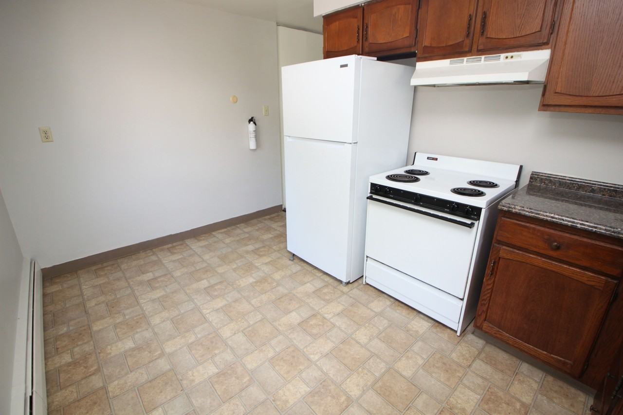 JACKMAN AVE -- 317 - Photo 3 of 9