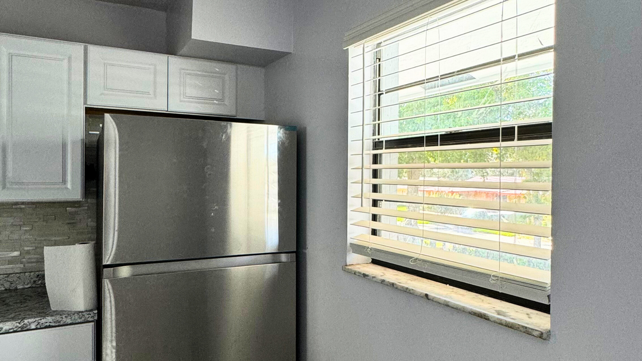 3351 Northwest 86th Avenue - Photo 4 of 50