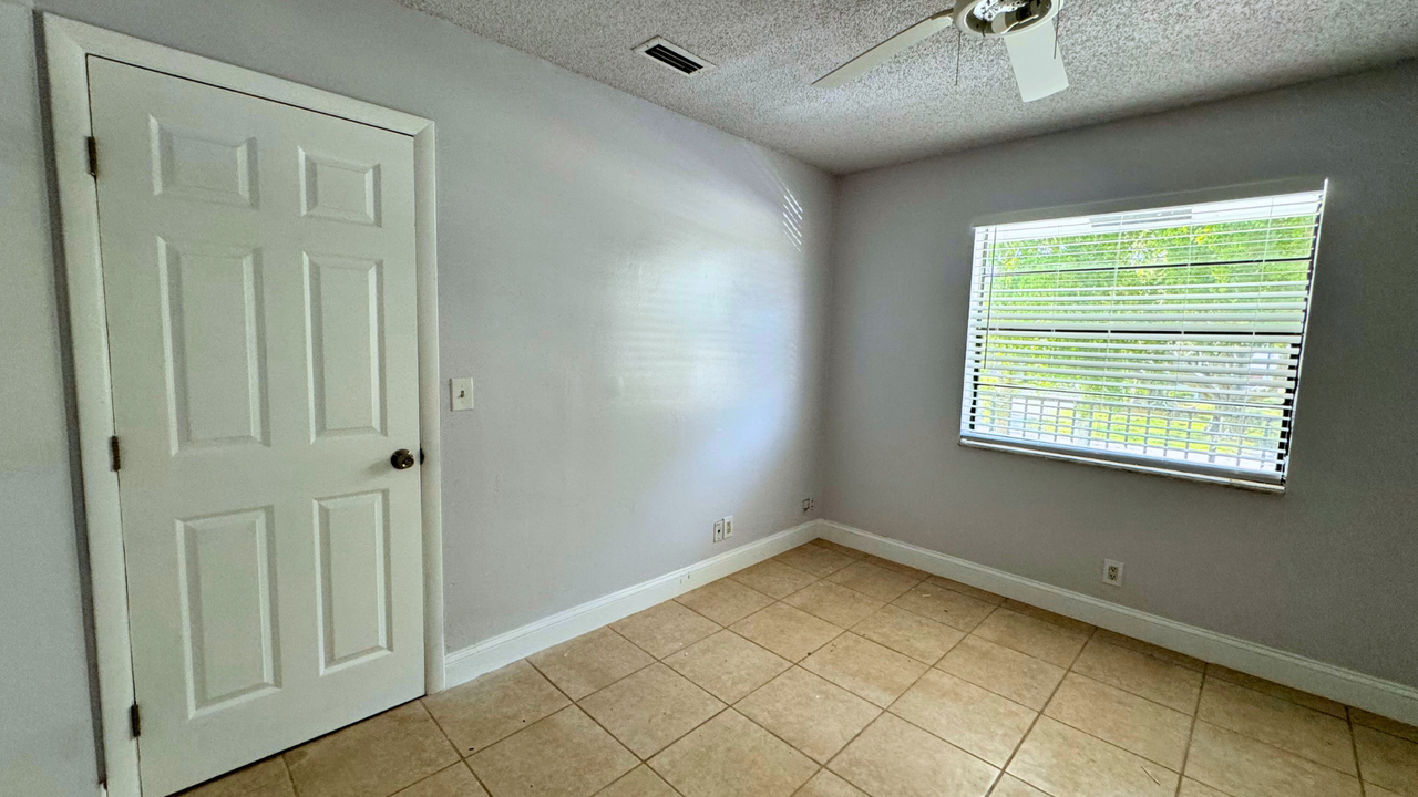 3351 Northwest 86th Avenue - Photo 7 of 50