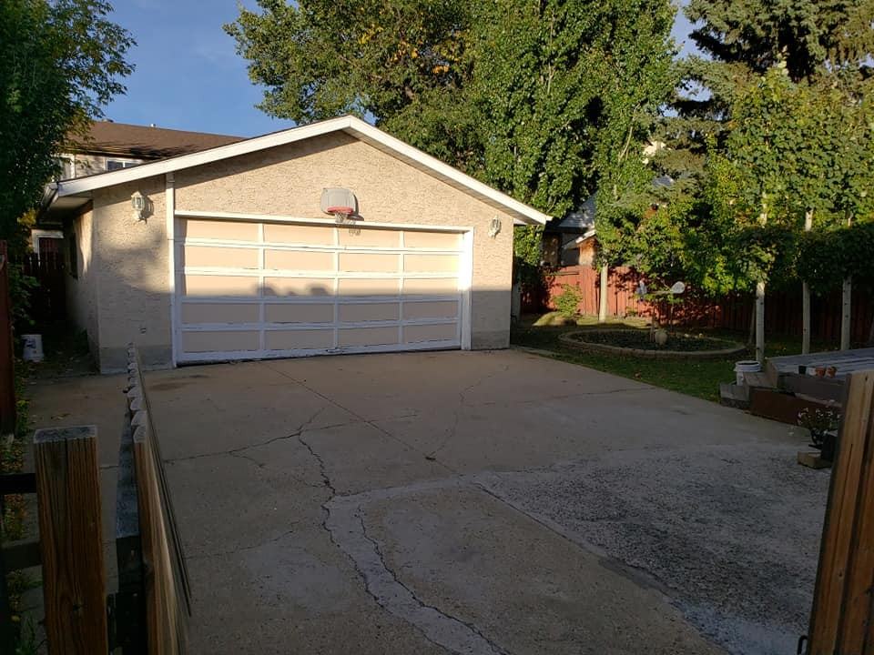 12036 143 Avenue Northwest - Photo 3 of 23