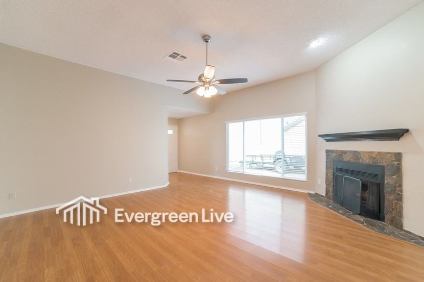 7144 W Tuckey Ln - Photo 3 of 23