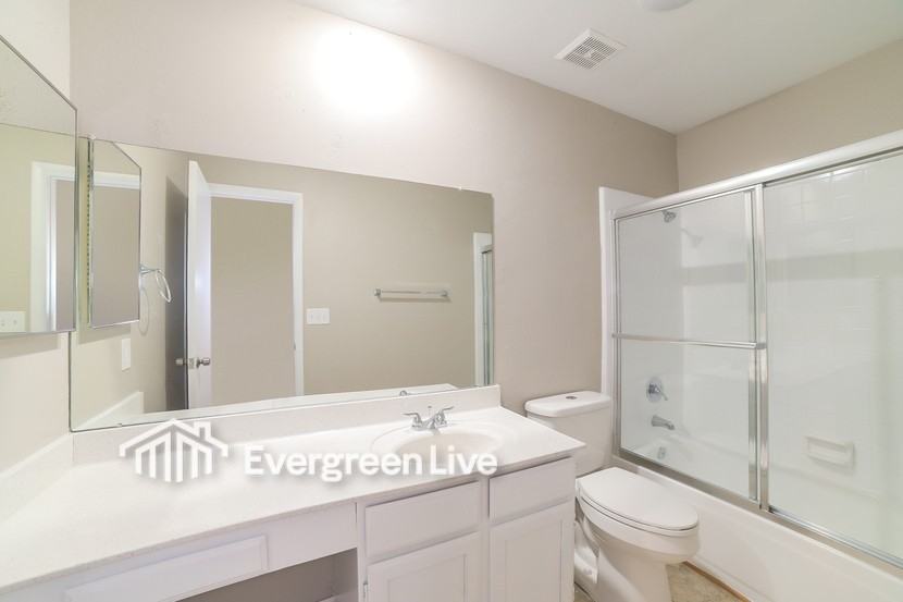 7144 W Tuckey Ln - Photo 7 of 23